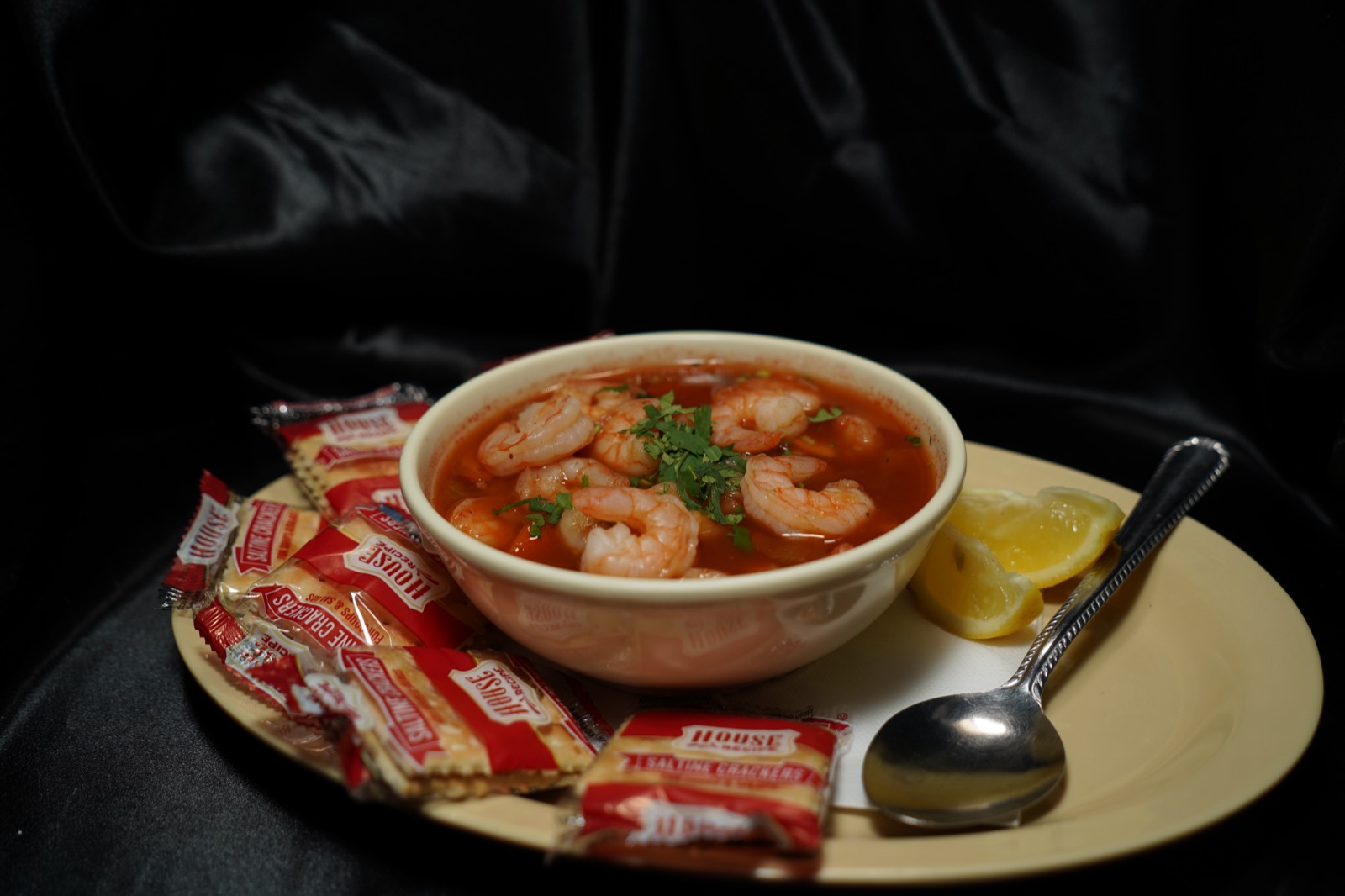 Shrimp soup with cilantro and lemon
